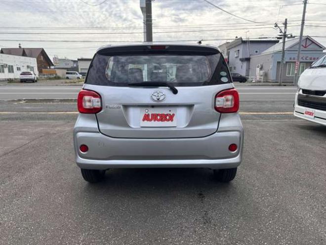 パッソ1.0 X 4WD　キーレス アイドリングストップ 横滑り防止 ヘッドライトレベライザー ETC　社外ナビ CD DVD SD USB AM FM Bカメラ　ISOFIX対応　LEDフォグランプ 1000