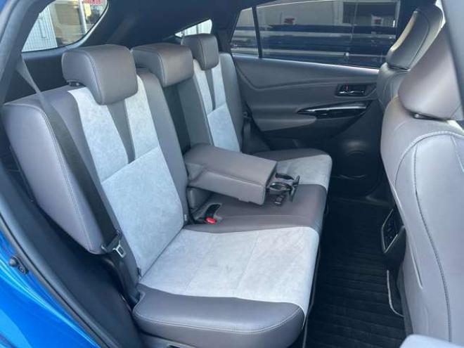 ハリアー2.0 プレミアム アドバンストパッケージ スタイルアッシュ 4WD　前席パワーシート ハーフレザーシート JBLスピーカー パワーバックドア ステアリングスイッチ クルコン オートハイビーム 横滑り防止 車線逸脱防止 シートメモリー 純正9インチナビ　Bluetooth 純正エンスタ ISOFIX 2000