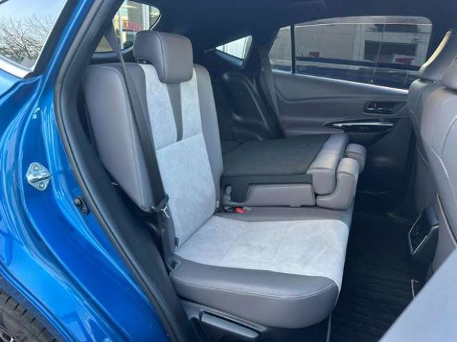 ハリアー2.0 プレミアム アドバンストパッケージ スタイルアッシュ 4WD　前席パワーシート ハーフレザーシート JBLスピーカー パワーバックドア ステアリングスイッチ クルコン オートハイビーム 横滑り防止 車線逸脱防止 シートメモリー 純正9インチナビ　Bluetooth 純正エンスタ ISOFIX 2000