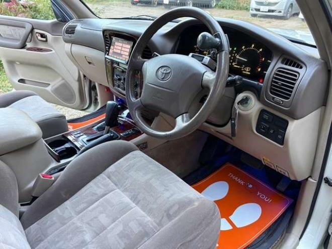 ランドクルーザー100 4.2 VXリミテッド Gセレクション ディーゼルターボ 4WD　エンジンスターター　前後ヒッチメンバー　サンルーフ 4200
