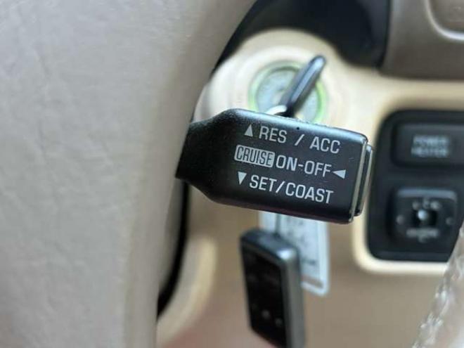 ランドクルーザー100 4.2 VXリミテッド Gセレクション ディーゼルターボ 4WD　エンジンスターター　前後ヒッチメンバー　サンルーフ 4200