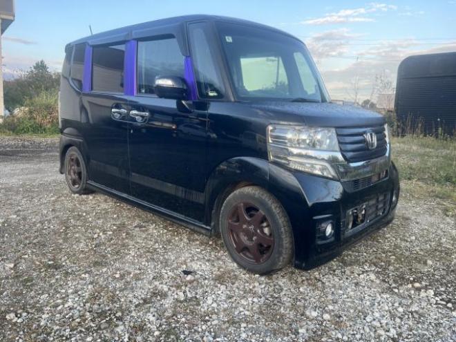 N-BOXカスタムGターボパッケージ 4WD 660 5Dr