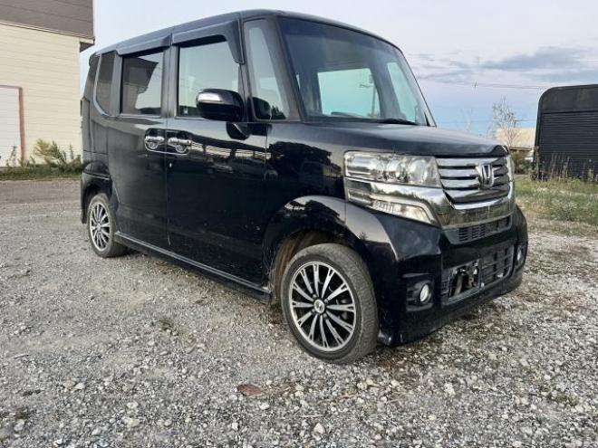 N-BOXカスタムGターボAパッケージ 4WD 660 5Dr