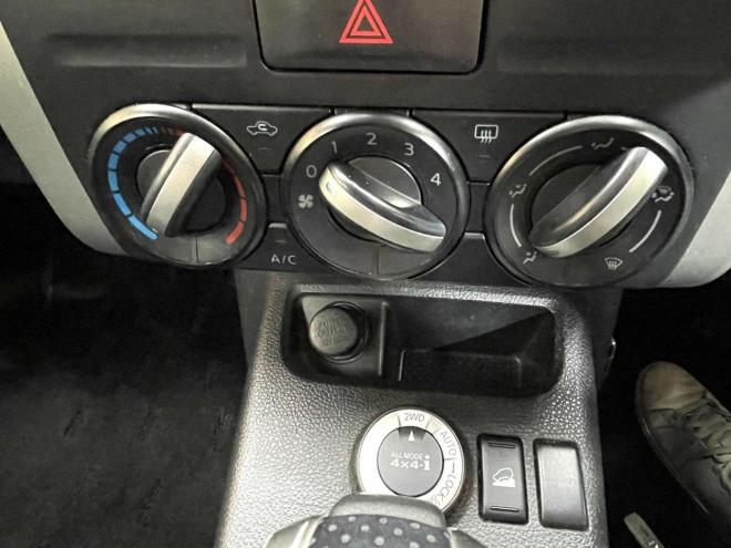 エクストレイル20S 4WD 5年保証 自社認証工場 ナビTV Bカメ ETC 夏冬タイヤ 修復歴無 寒冷地仕様 禁煙 4WD 2000