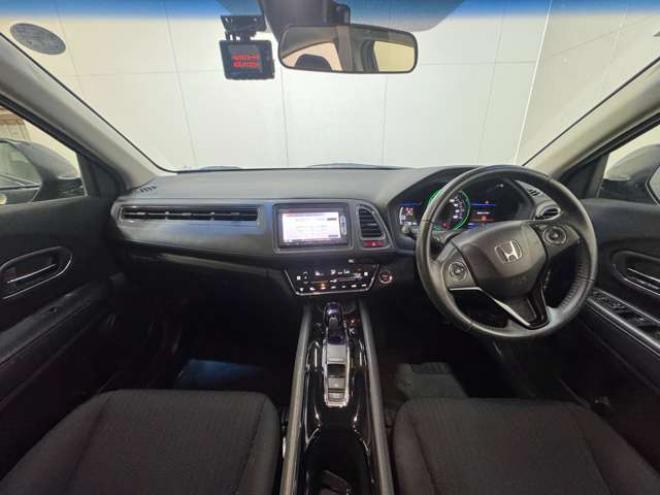 ヴェゼル1.5 ハイブリッド X 4WD　ナビ　TV　Bカメラ　Bluetooth　夏冬タイヤ 1500