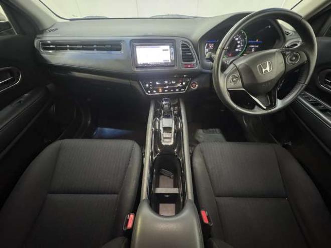 ヴェゼル1.5 ハイブリッド X 4WD　ナビ　TV　Bカメラ　Bluetooth　夏冬タイヤ 1500
