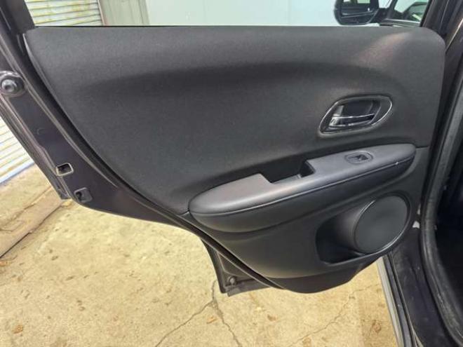 ヴェゼル1.5 ハイブリッド X 4WD　ナビ　TV　Bカメラ　Bluetooth　夏冬タイヤ 1500