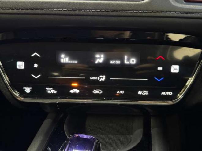 ヴェゼル1.5 ハイブリッド X 4WD　ナビ　TV　Bカメラ　Bluetooth　夏冬タイヤ 1500
