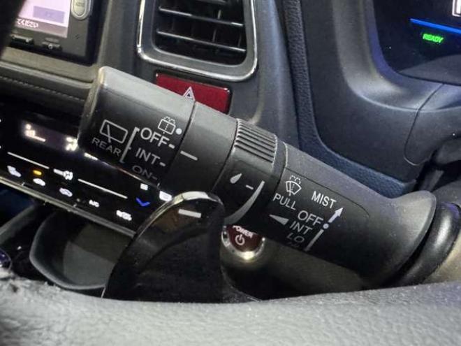 ヴェゼル1.5 ハイブリッド X 4WD　ナビ　TV　Bカメラ　Bluetooth　夏冬タイヤ 1500