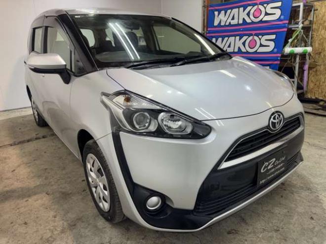 シエンタ1.5 X Vパッケージ 4WD　夏冬タイヤ　ナビ　TV　Bカメラ Bluetooth 1500