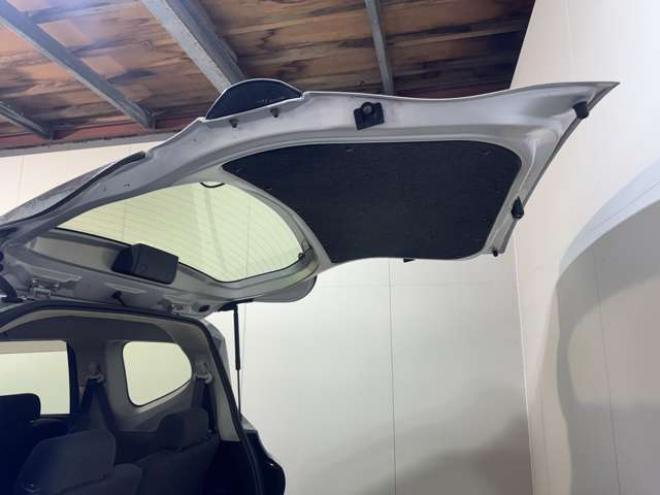 シエンタ1.5 X Vパッケージ 4WD　夏冬タイヤ　ナビ　TV　Bカメラ Bluetooth 1500