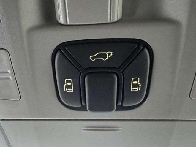 アルファード2.4 240S プライムセレクションII 4WD　ナビ　TV　Bカメラ　Bluetooth　フリップダウン　両側Pスライド　パワーバックドア 2400