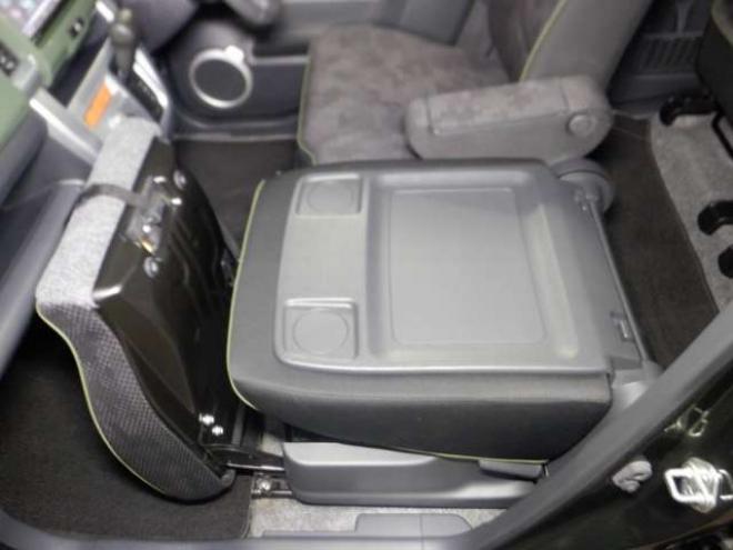 ハスラーJターボ 4WD　本州仕入・後期型・ナビ・TV・B/T・バックカメラ・デュアルカメラブレーキ・LEDライト・スマートキー・プッシュスタート・シートヒーター・パドルシフト・クルコン・ETC・オートライト・アイドリングストップ 660