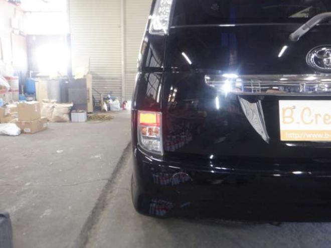 アイシス1.8 プラタナ 4WD　本州仕入・ナビ・TV・Bカメラ・パワスラ・スマートキー・プッシュスタート・寒冷地仕様・リアヒーター・フォグランプ・ビルトインETC・純正AW・オートエアコン・ドアバイザー・ 1800