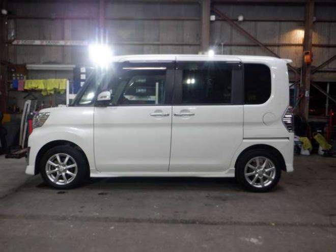 タントカスタム X SAII 4WD　ナビ・TV・B/T・バックカメラ・パワースライドドア・LEDヘッドライト・スマアシ・プッシュスタート・スマートキー・アイドリングストップ・ベンチシート・純正エンスタ・オートライト・フォグランプ・寒冷地仕様 660