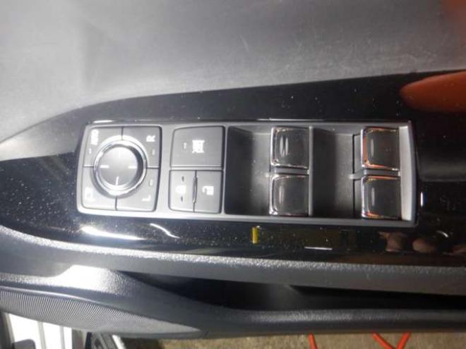 レクサスLX 570 4WD　本州仕入・ナビ・TV・B/T・全方位カメラ・サンルーフ・革シート・マクレビ・モデリスタエアロ・マフラー・リアエンタメ・LEDヘッドライト・パワーバックドア・HUD・BSM・クールボックス・シートヒーター・ 5700