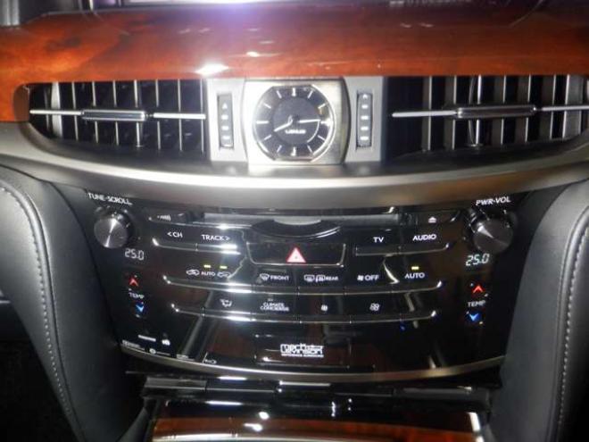 レクサスLX 570 4WD　本州仕入・ナビ・TV・B/T・全方位カメラ・サンルーフ・革シート・マクレビ・モデリスタエアロ・マフラー・リアエンタメ・LEDヘッドライト・パワーバックドア・HUD・BSM・クールボックス・シートヒーター・ 5700