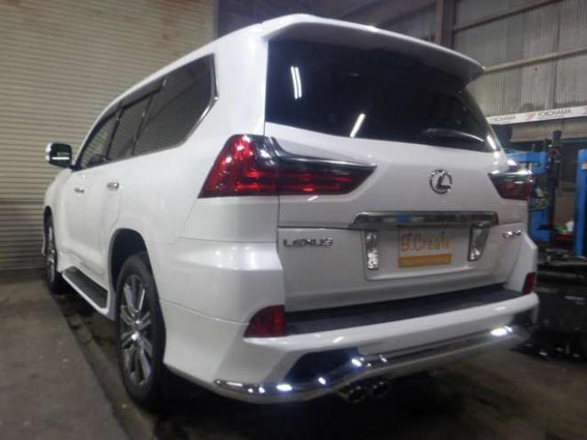 レクサスLX 570 4WD　本州仕入・ナビ・TV・B/T・全方位カメラ・サンルーフ・革シート・マクレビ・モデリスタエアロ・マフラー・リアエンタメ・LEDヘッドライト・パワーバックドア・HUD・BSM・クールボックス・シートヒーター・ 5700