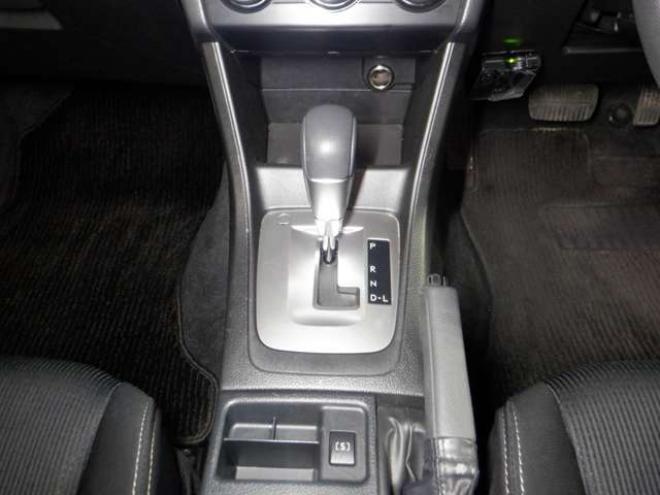 インプレッサスポーツ 1.6 i-L 4WD　ナビ・TV・B/T・Bカメラ・アイドリングストップ・スマートキー・プッシュスタート・HID・ヘッドライトウォッシャー・ETC・フォグランプ・オートエアコン・ドアバイザー・DVD再生 1600
