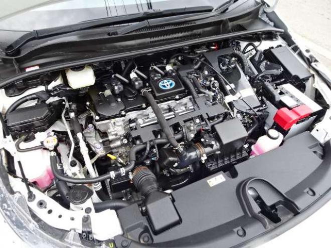 カローラツーリング 1.8 ハイブリッド G-X プラス E-Four 4WD　ハイブリッド機構含保証2年/走行距離無制限　4WD　ワンオーナー セーフティセンス ディスプレイオーディオ・ナビ　バックカメラ　LEDヘッドライト　W/B純正17インチアルミホイール ミラーヒーター 6SRS スマートキー 1800