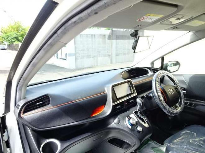 シエンタ1.5 G 4WD　本州車　保証1年/走行距離無制限　4WD　純正ナビ　地デジ　バックカメラ　ビルトインETC　11型フリップダウンモニタ　スマートキー　プッシュスタート シートヒーター　両側パワースライドドア 1500