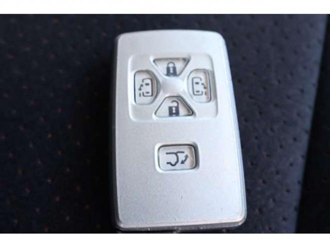 ヴェルファイア2.4 Z プラチナセレクションII 4WD　両側パワースライドドア・ナビ・TV・バックカメラ・スマートキー・電動リアゲート・フリップダウンモニター 2400