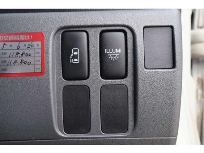 タントカスタム RS 4WD　ターボ・パワースライドドア・ナビ・TV・スマートキー・タイミングチェーン式 660