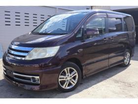 セレナ　2.0 ライダー 4WD　6.8万キロ・パワースライドドア・ナビ・TV・バックカメラ 2000