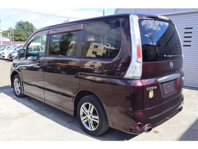 セレナ2.0 ライダー 4WD　6.8万キロ・パワースライドドア・ナビ・TV・バックカメラ 2000