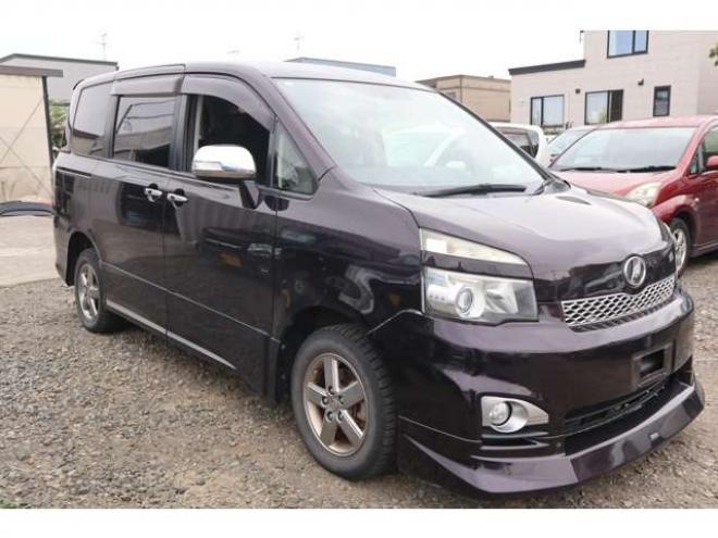 ヴォクシー2.0 ZS 煌II 4WD　スマートキー・ナビ・TV・バックカメラ・両側パワ-スライドドア・後期型 2000