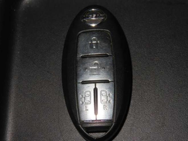 セレナ2.0 20G S-HYBRID アドバンストセーフティ パッケージ　防錆塗装TVナビBカメ後席モニタ 2WD 2000