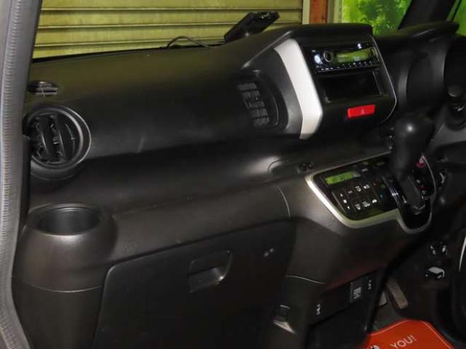 N-BOXG Lパッケージ 4WD　防錆塗装4WDスマキーBluetoothオーディオ 660