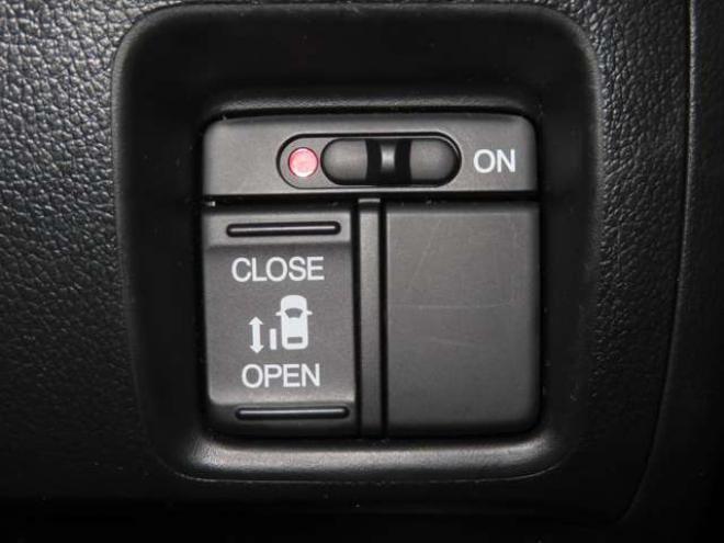 N-BOXG Lパッケージ 4WD　防錆塗装4WDスマキーBluetoothオーディオ 660