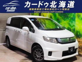 フリードスパイク　1.5 G ジャストセレクション 4WD　防錆塗装4WDTVナビETC 1500