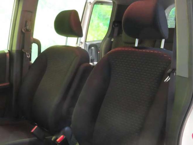 フリードスパイク1.5 G ジャストセレクション 4WD　防錆塗装4WDTVナビETC 1500