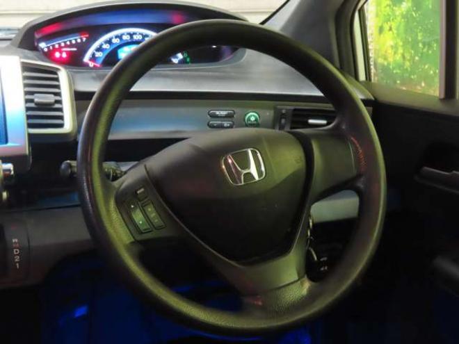 フリードスパイク1.5 G ジャストセレクション 4WD　防錆塗装4WDTVナビETC 1500
