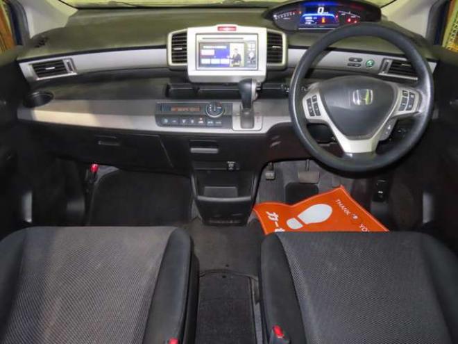 フリードハイブリッド1.5 ジャストセレクション　TVナビETC 2WD 1500