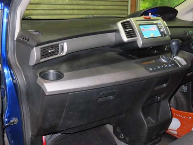 フリードハイブリッド1.5 ジャストセレクション　TVナビETC 2WD 1500