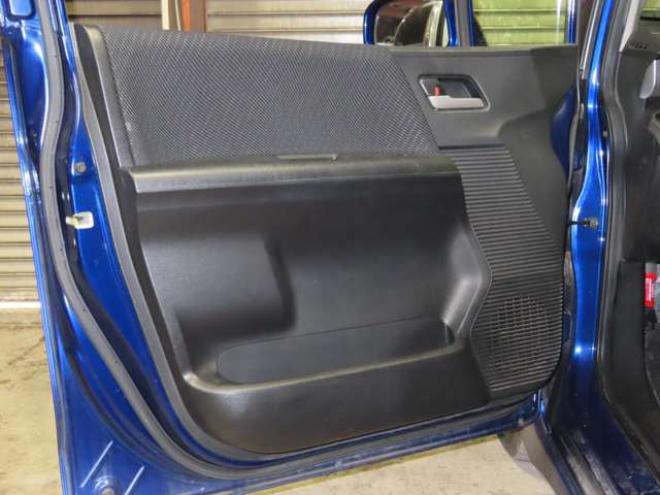 フリードハイブリッド1.5 ジャストセレクション　TVナビETC 2WD 1500