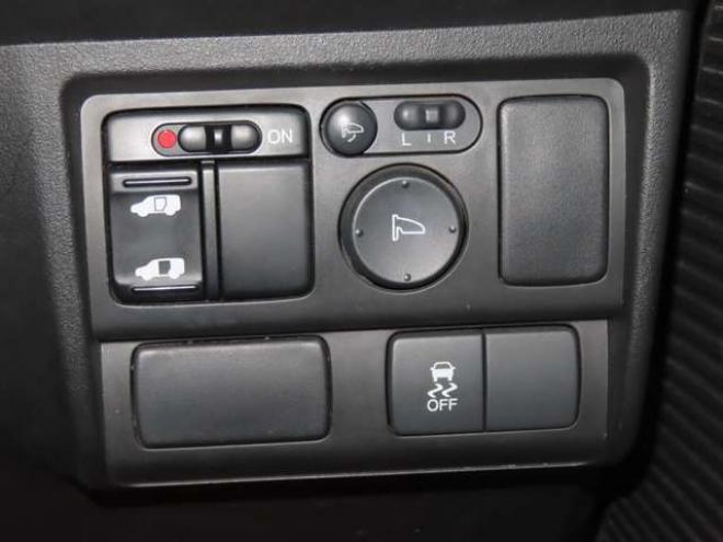 フリードハイブリッド1.5 ジャストセレクション　TVナビETC 2WD 1500