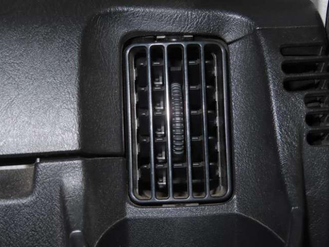 NV100クリッパーGXターボ ハイルーフ 4WD　防錆塗装4WDキーレスTVナビ 660