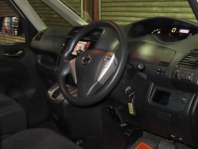 セレナ2.0 20S 4WD　防錆塗装4WDTVナビBカメエンスタETC 2000