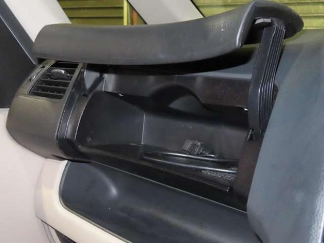 セレナ2.0 20G アドバンストセーフティ パッケージ 4WD　防錆塗装4WDTVナビBカメ後席モニタETC積込タイヤ 2000