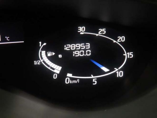 セレナ2.0 20S 4WD　防錆塗装4WDTVナビBカメエンスタ積込タイヤ 2000