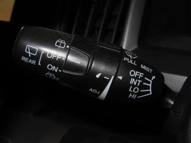 ステップワゴン2.0 スパーダ Z クールスピリット 4WD　防錆塗装4WDTVナビBカメETCエンスタ後席モニタ 2000