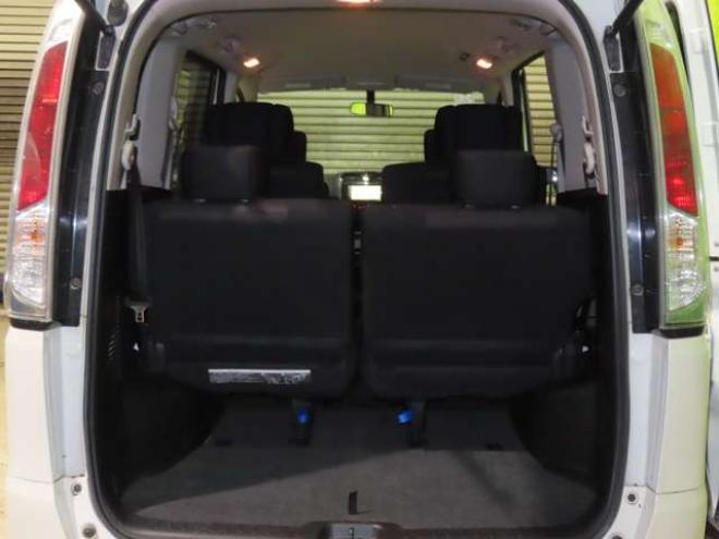 セレナ2.0 ハイウェイスター Vセレクション 4WD　4WDTVナビBカメエンスタ 2000