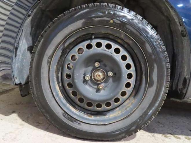 デミオ1.3 13S 4WD　ユーザー買取車防錆塗装4WDナビBカメETC 1300