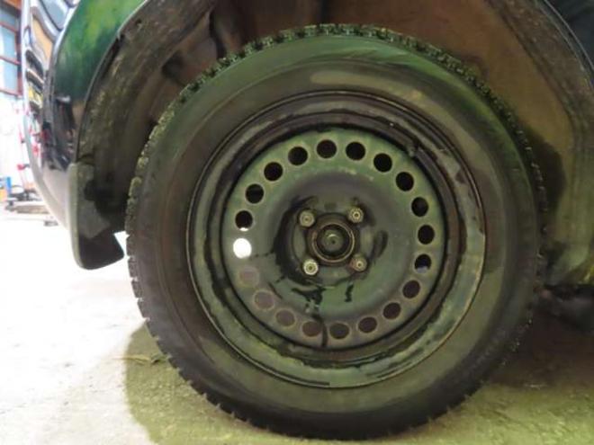 デミオ1.3 13S 4WD　ユーザー買取車防錆塗装4WDナビBカメETC 1300