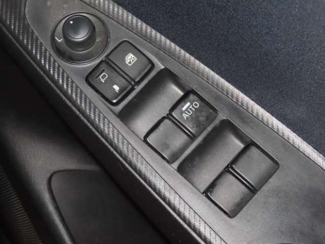 デミオ1.3 13S 4WD　ユーザー買取車防錆塗装4WDナビBカメETC 1300
