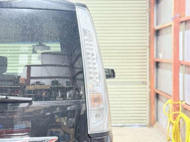 セレナ2.0 20X 4WD　防錆塗装4WDTVナビBカメETC後席モニタ 2000